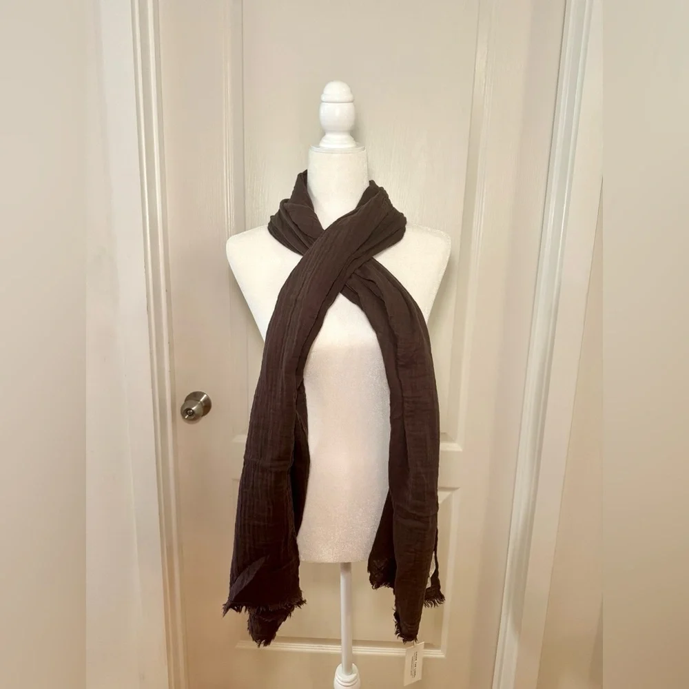 Laude the Label Brown Bubble Gauze Cotton Scarf NWT – Boho Fringe Wrap